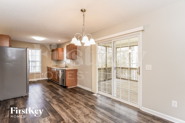 Photo - 60 Cyra Ct