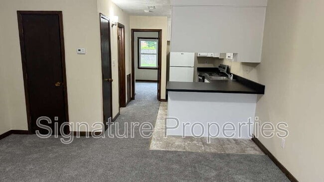 Photo - 211 Newbridge Rd