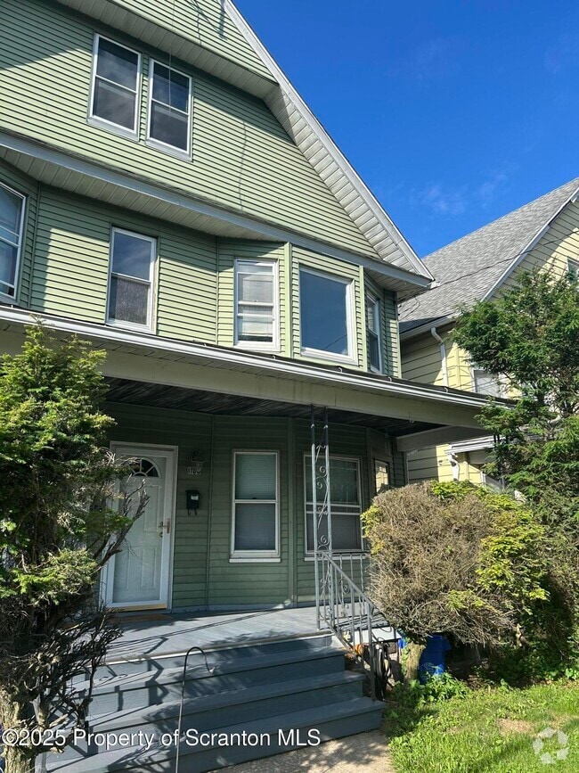 Building Photo - 1180 W Elm St Rental