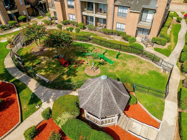 Photo - 1230 Farm to Market 1960 Bypass Rd E Unidad 903