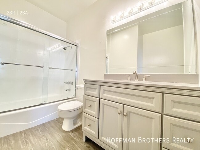 Photo - 350 N Oakhurst Dr Unidad 201