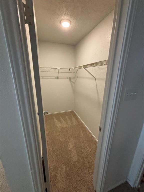 2033 Redwing Way