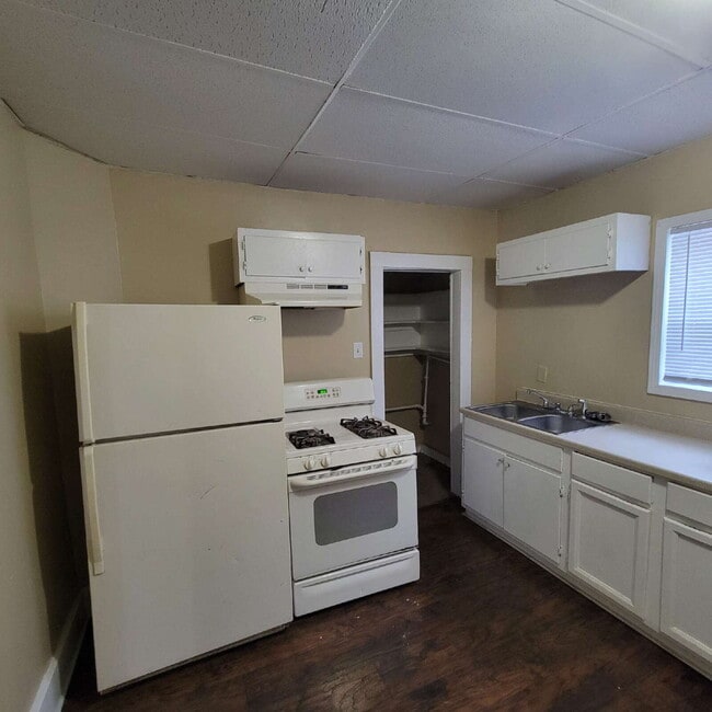 Photo - Christian Park 3BR Home w/Fenced Backyard!