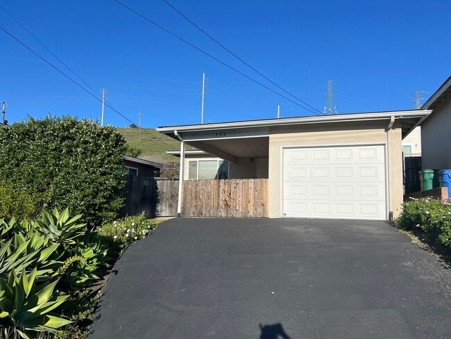 Photo - 1392 Bolton Dr