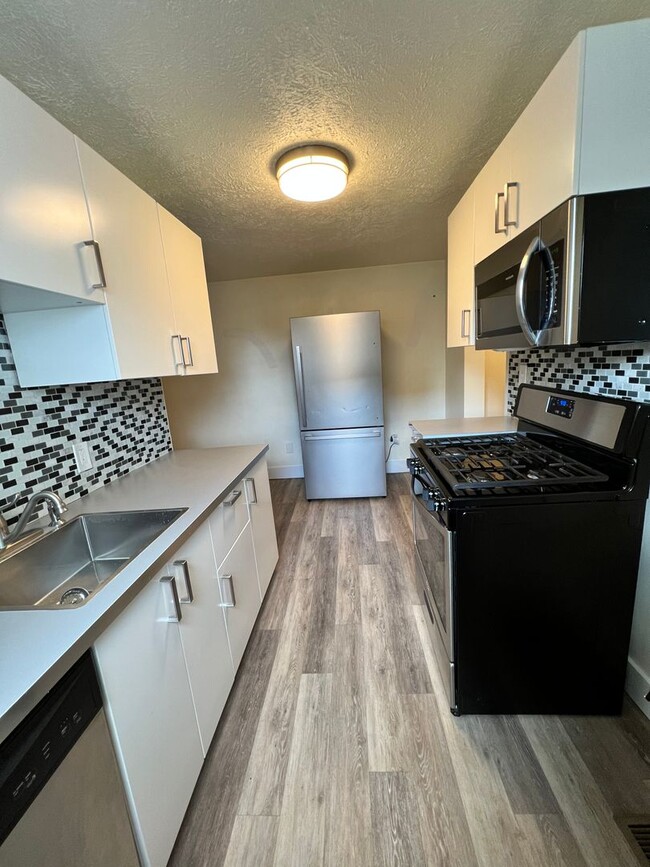 Photo - 1408 Fernleaf St Apartment Unit Floor 2