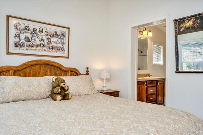 Photo - 1623 Whitehall Ln