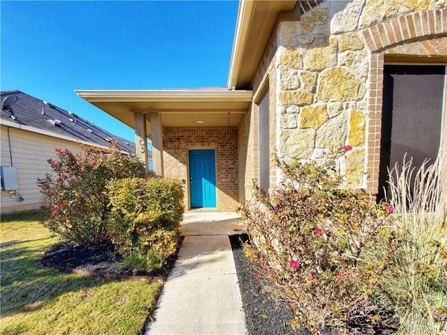 Photo - 405 S Brook Dr