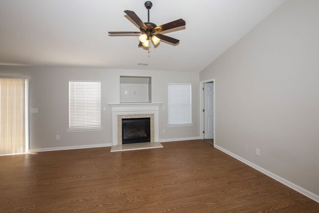 3012 Deep Cove Dr NW