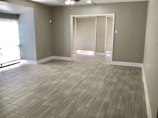 Photo - 12633 Memorial Dr Unit 142