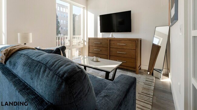 Photo - 2005 11th St NW Unidad 202