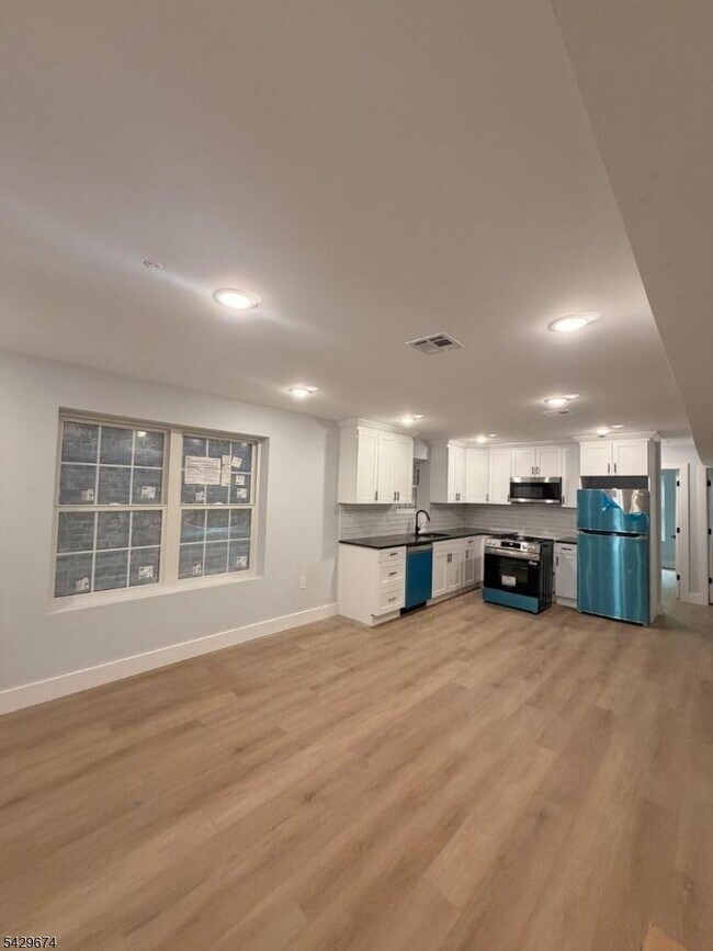 Photo - 129 Mt Pleasant Ave Unidad 1