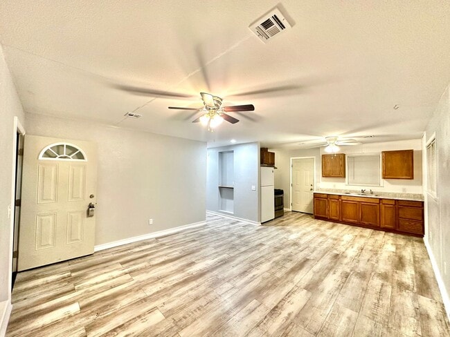 Photo - Charming 3 Beds 1 Bath-Muskogee