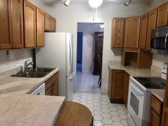 Photo - 5724 NW 87th Ave