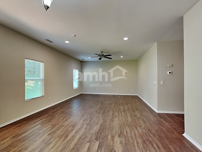 Photo - 15 Bevington Ct