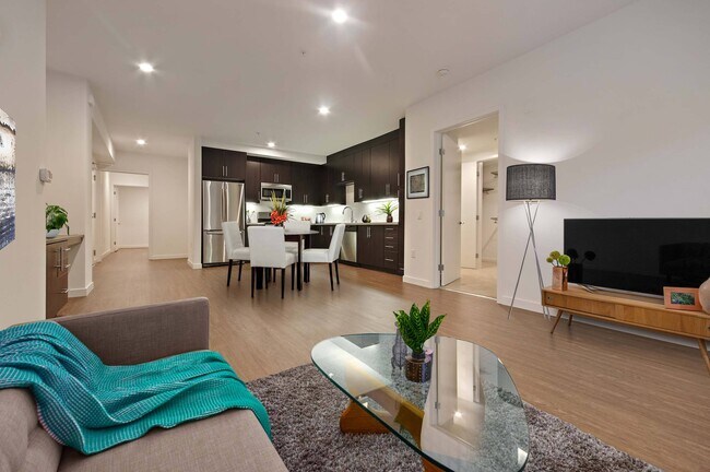 The Metropolitan at Larchmont Village