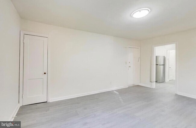 Photo - 8318 Roanoke Ave Unidad 4