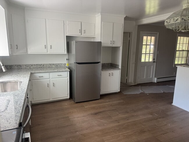Photo - 5048 Grassmere Rd