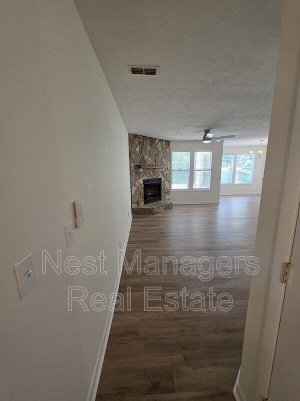 Photo - 6780 Willowbrook Dr Unit #3