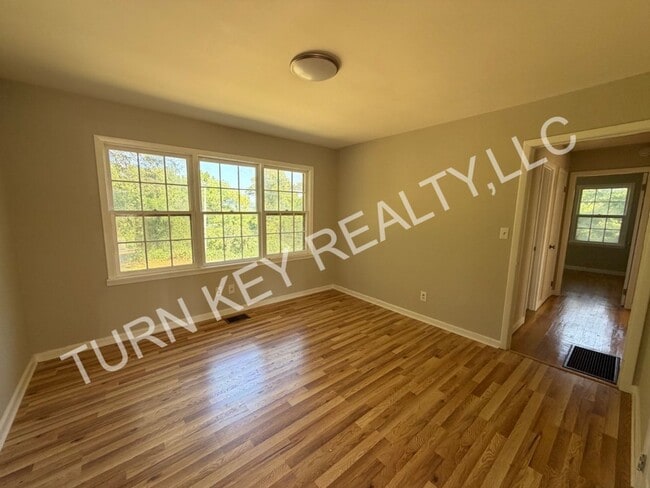 1812 Etowah Cir