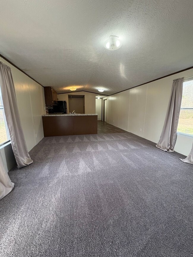 Photo - Nice 3 bedroom/2 bathroom mobile home located in Willow Oak Park in Keithville! Unit Willow Oak 2996