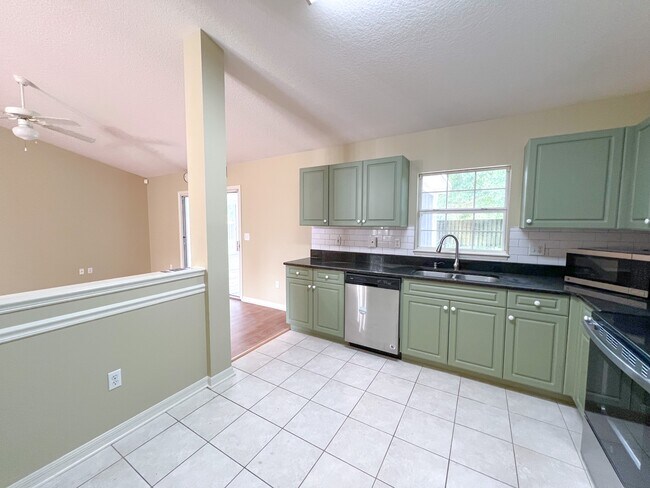 Photo - 8414 SW 66th Ln