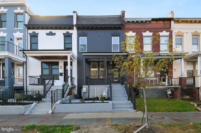 517 Florida Ave NE