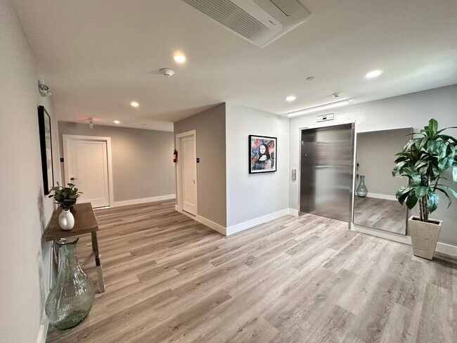 Photo - 528 Black Rock Tpke