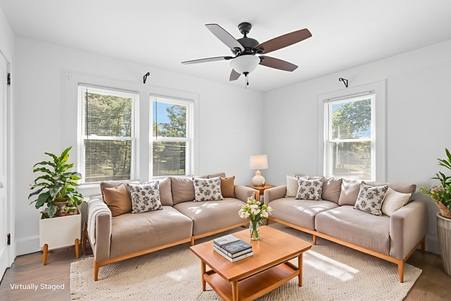 Photo - 115 Billian St