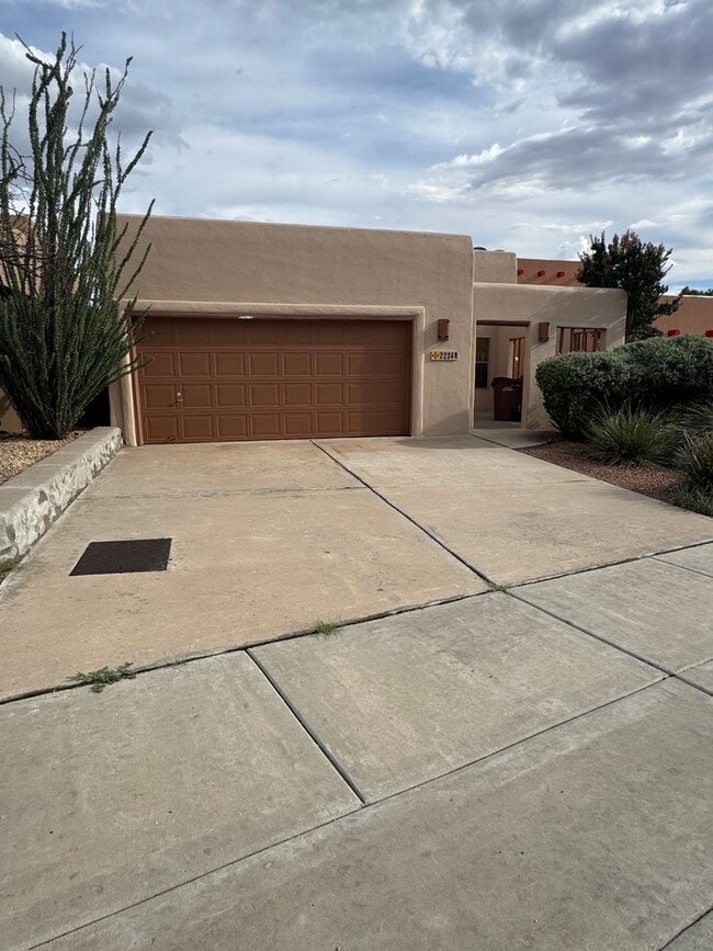 2224 Santa Ana