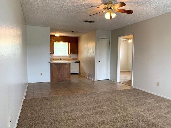 Photo - 907 N 7th St Unidad Apt D