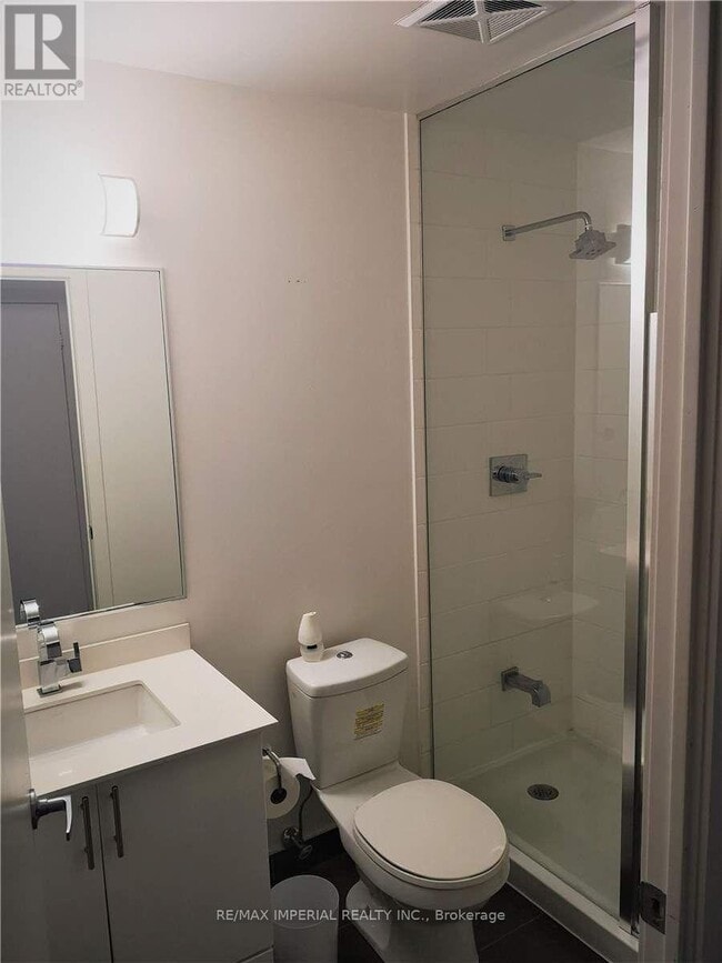 Photo - 225 Sackville St