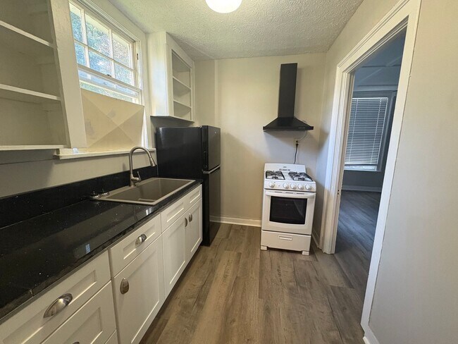 Photo - 1020 Adams St Unit Apartment 2