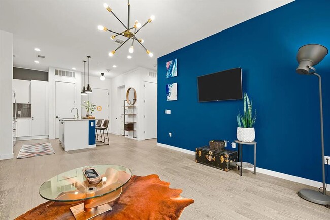 Photo - 800 Embassy Dr Unit 328