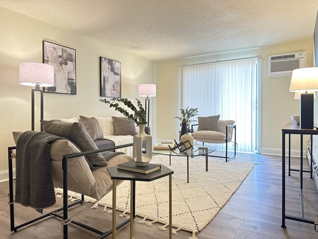 Photo - 126 Mammoth Rd Condo Unit 24