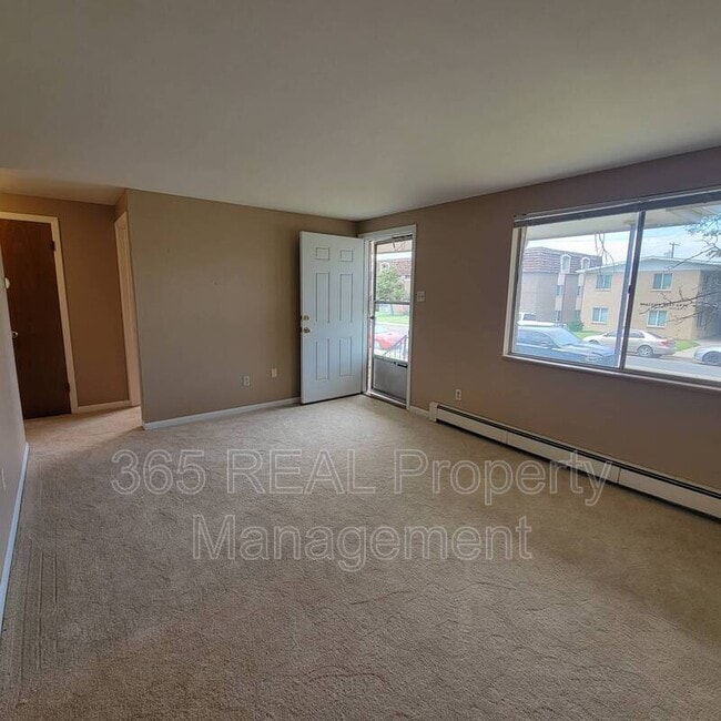 Photo - 2440 W 11th St