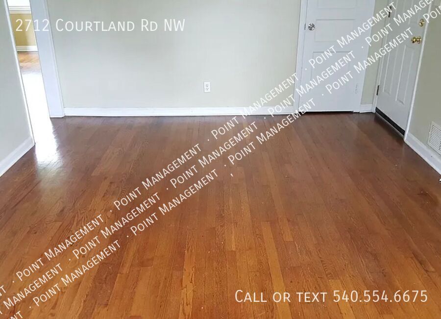 Photo - 2712 Courtland Rd NW