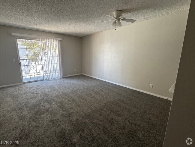 Building Photo - 3823 S Maryland Pkwy Unit L11 Rental