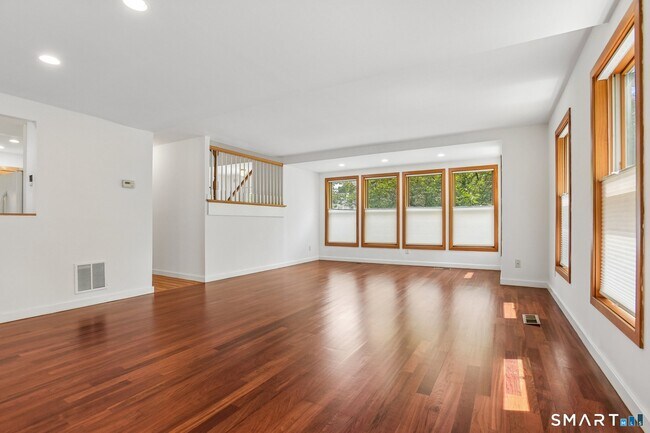 Photo - 23 Edwards St Unit 1