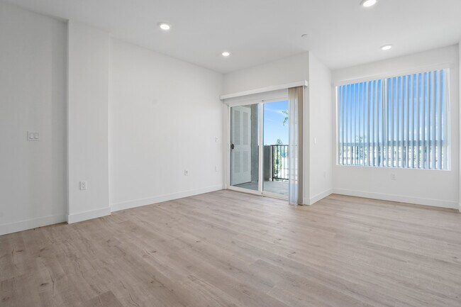 8802 Van Nuys Blvd