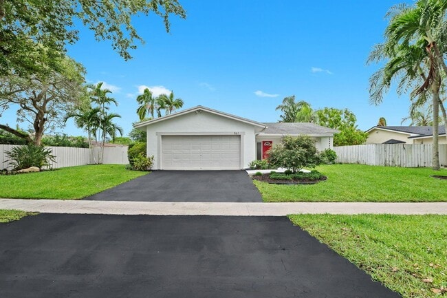 Building Photo - Southwest 168th Terrace, Weston, FL 33326 - 3 BR 2 BA house