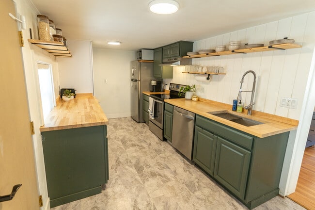 Photo - 318 E Idaho Ave