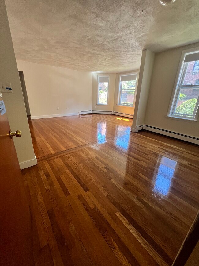 Photo - 303 Tappan St Unit 1B