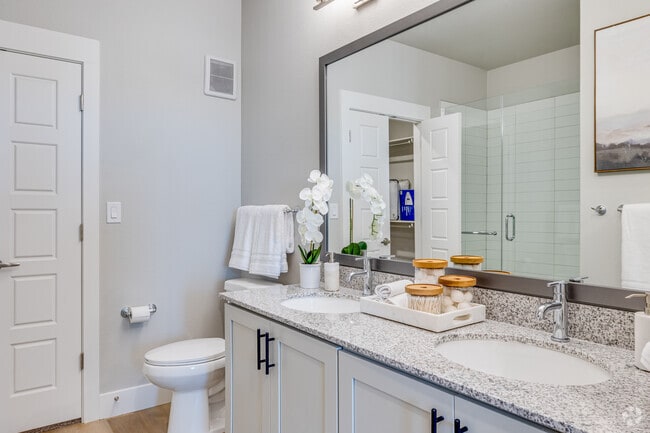 2BR, 2BA - 1,065SF