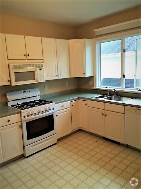 Building Photo - 117 E Elm Ave Unit #2 Rental