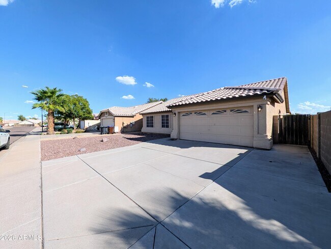 Photo - 8639 W Fullam St