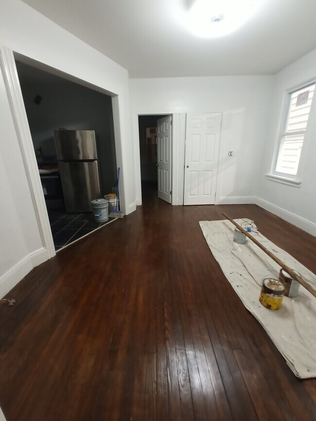 26 Caroline Ave Unit 1st Floor