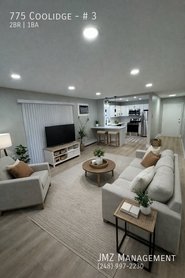 Photo - 775 Coolidge-# 3 Unidad # 3