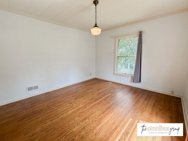 Photo - Maxwell Ave. Unidad 1