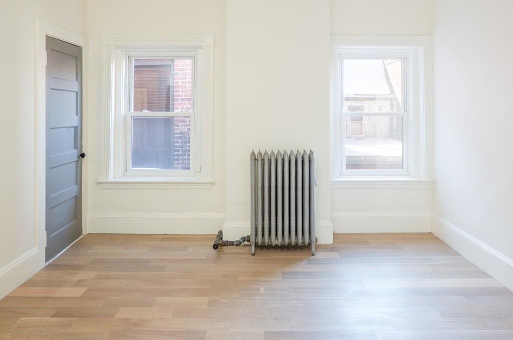 Photo - 360 Newbury St Unidad 11