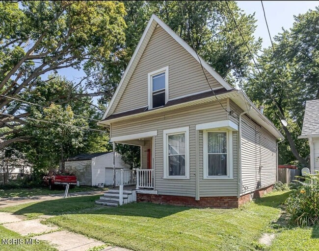 Building Photo - 321 Hiett Ave